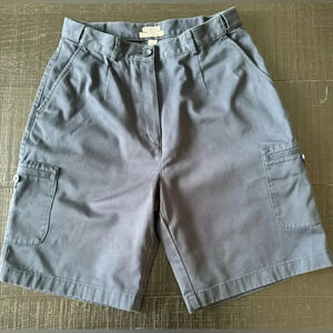 L.L. Bean Women’s Cargo Shorts Original Fit Size 10 Navy Blue Pockets
